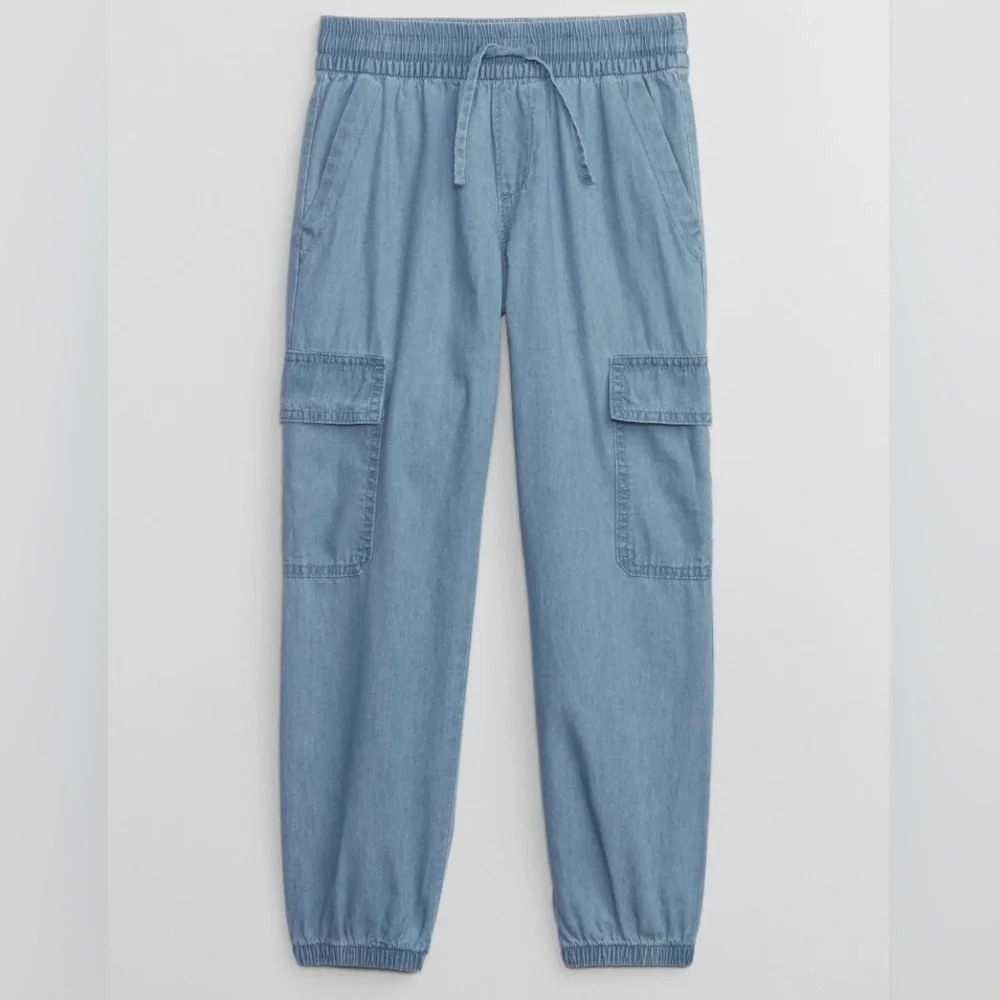 NEW - GAP Kids Cargo Joggers. Color: Blue Chambray. XXL (14-16)